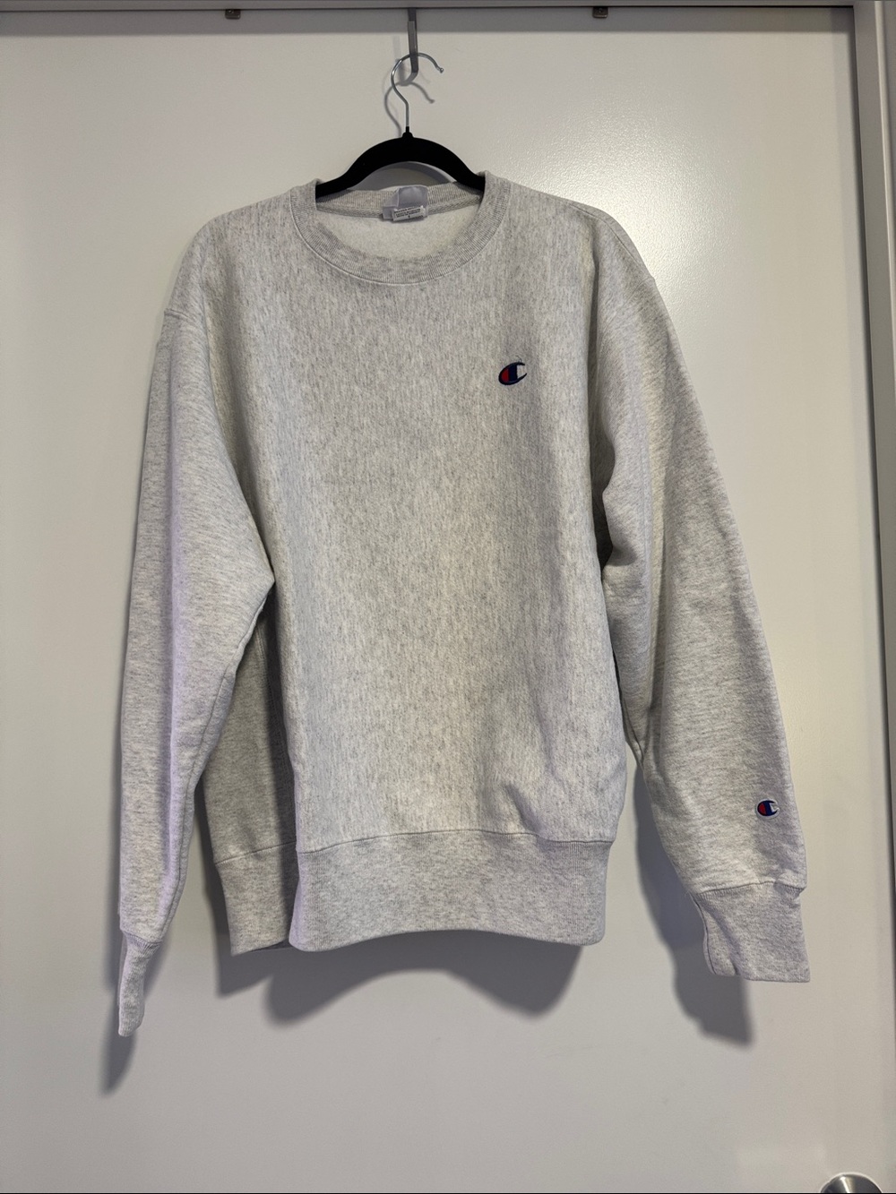 Champion Men’s Light Heather Gray Crewneck Sweatshirt